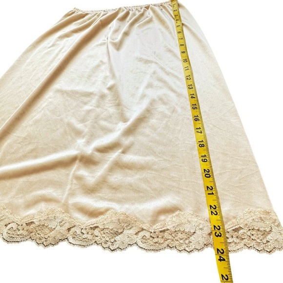 VTG 80s Hanes Her Way Half Slip M Lace Trim Hem Silhouette Lace Coquette Fairy - Picture 7 of 9